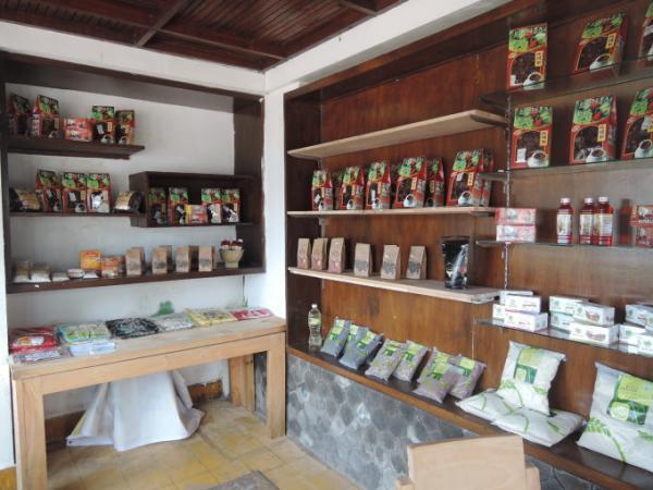 ジョグジャカルタの地元食材を使った自然派レストラン