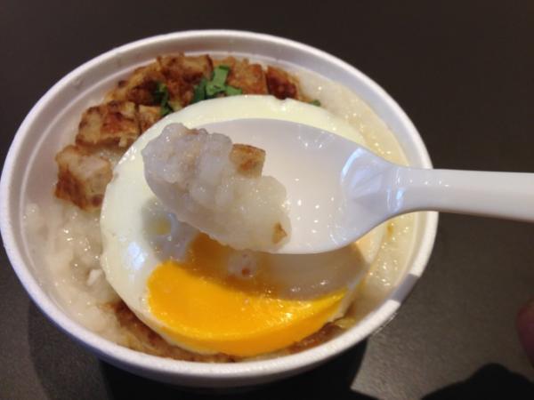 タイのマクドナルド限定メニュー「パトンコー」と「ジョーク」で朝マック！