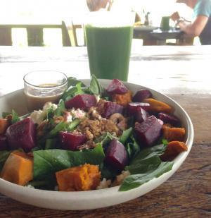 ヘルシー美味しい！インドネシアのカラダと心が喜ぶ自然派レストラン