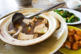 グルメが旅の目的になる人が72%！アジア旅行人気の陰の立役者は絶品アジアンフード！？