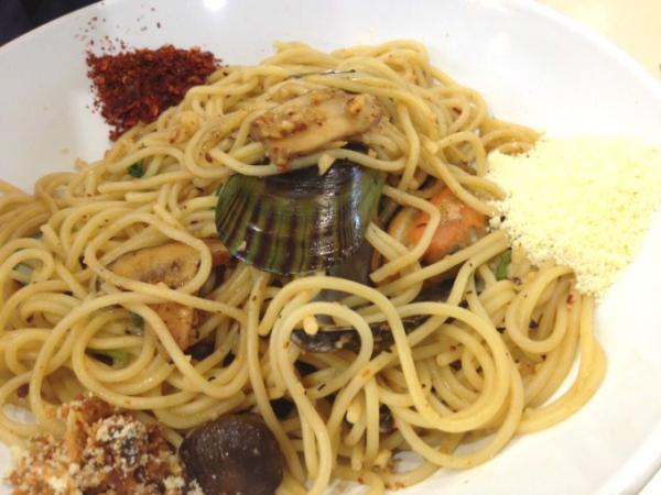 ローカルフードだけじゃない！シンガポールの台所「ホーカー」で洋食を！