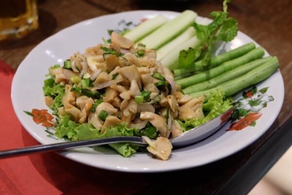 タイ全土の家庭料理を食べ尽くす！！バンコクで話題のレストラン「EAT eat all thai」
