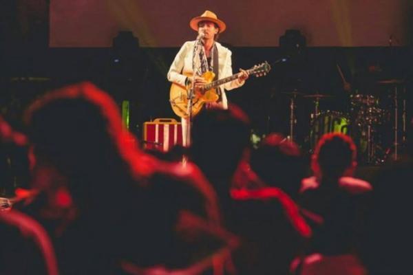 夜風に吹かれながら音楽とビールを！タイで野外音楽フェスティバルに行こう。