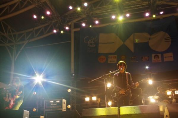 夜風に吹かれながら音楽とビールを！タイで野外音楽フェスティバルに行こう。