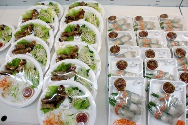 まとめてお土産を買うならココ！ドンコイ通りの便利なスーパー 「VinMart（ビンマート）」