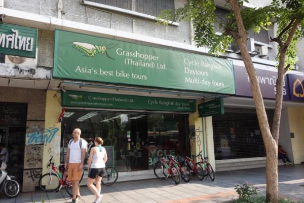 バンコクを自転車で駆け抜ける。爽快なサイクリングツアーが人気