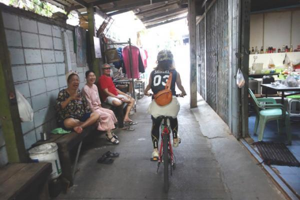 バンコクを自転車で駆け抜ける。爽快なサイクリングツアーが人気