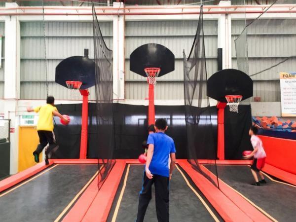子供も大人も大はしゃぎ！アジア最大級のトランポリンパーク「Jump Street KL」で飛び跳ねまくろう！