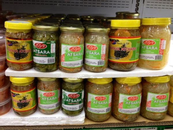 甘酸っぱくさっぱりした風味のフィリピン漬物「パパイヤ アチャラ」