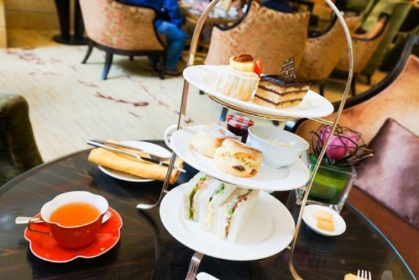 憧れのアフタヌーンティー＆ハイティー デビューは東南アジアで！