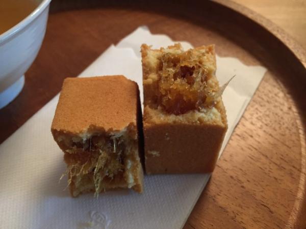 シンガポール限定パッケージの「SunnyHills 」パイナップルケーキ