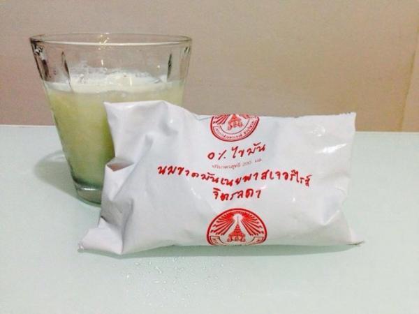 タイの牛乳は袋入り！？タイ人が学生時代を思い出す袋入り牛乳をご紹介