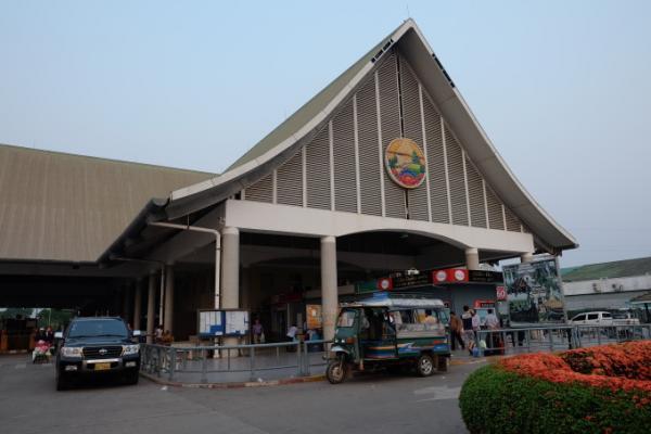 バンコクから2時間でラオス国境に！飛行機+バスでお得にラオス旅