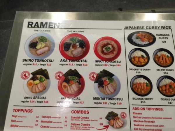 世界を動かす金融マンが集まるシンガポールのフードコート