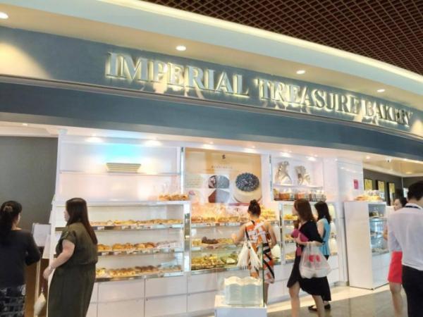 世界を動かす金融マンが集まるシンガポールのフードコート