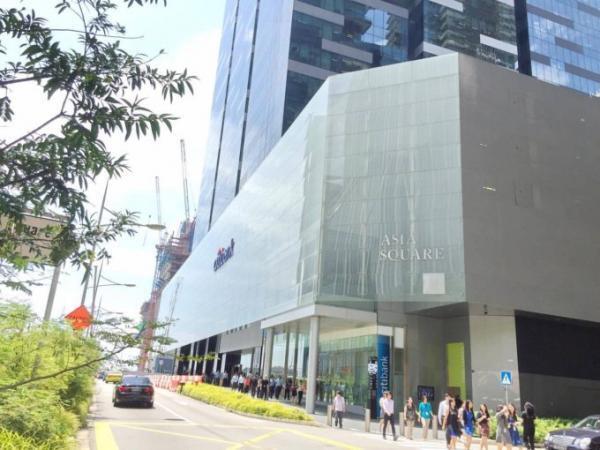 世界を動かす金融マンが集まるシンガポールのフードコート