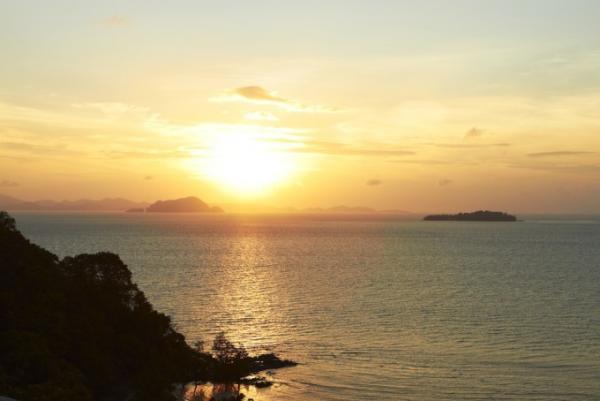 ０〈ゼロ〉の私に帰る旅「ポイント  ヤムー  バイ  コモ、プーケット」