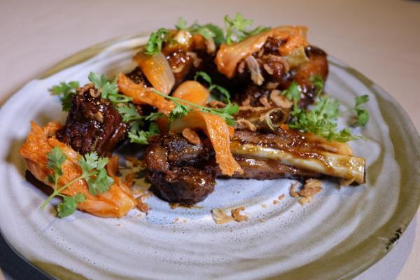 五感で味わうタイ料理〜デュシタニ「ベンジャロン」〜