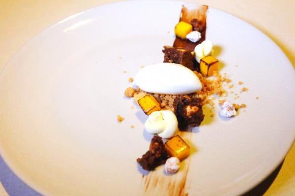 五感で味わうタイ料理〜デュシタニ「ベンジャロン」〜