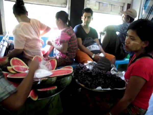 ミャンマー・ヤンゴンで、ぶらり途中下車の旅