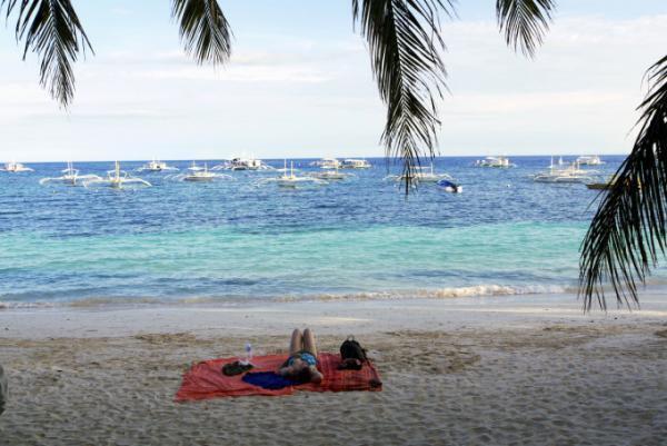 おなじみのビーチから半歩先に待つ、穴場な絶景ビーチ