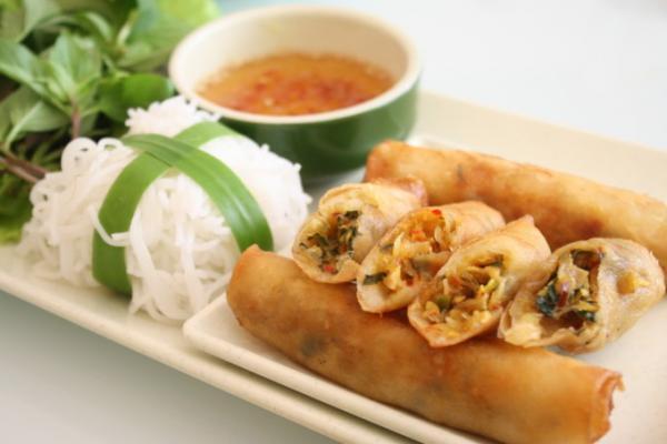 ベトナムの春巻き対決！生春巻き VS 揚げ春巻き