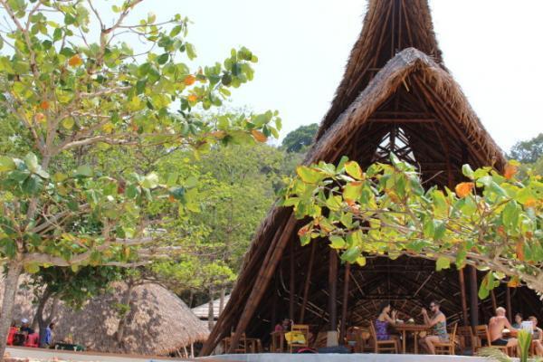 夏休み航空券ランキング 東南アジア順位あげる