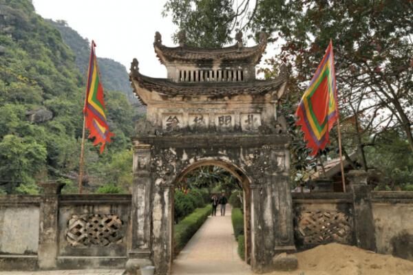 ベトナム北部の世界遺産！奇岩、洞窟、遺跡を楽しもう！