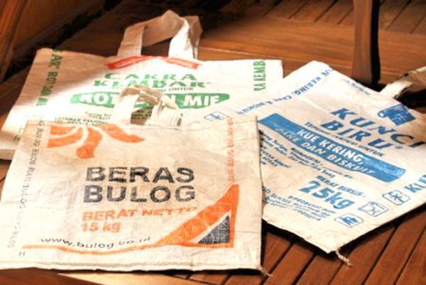 東南アジアのエコでユニークなリサイクルバッグ