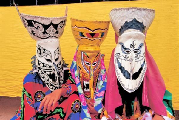 タイの奇祭「ピーターコーン・フェスティバル」に行こう