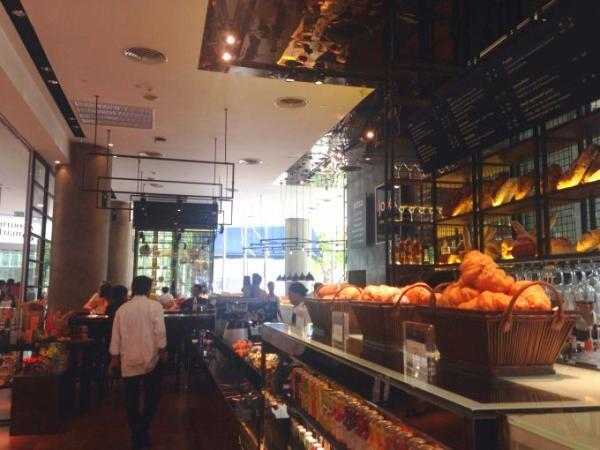 バンコクでNew Openの朝食メニューが自慢のレストラン