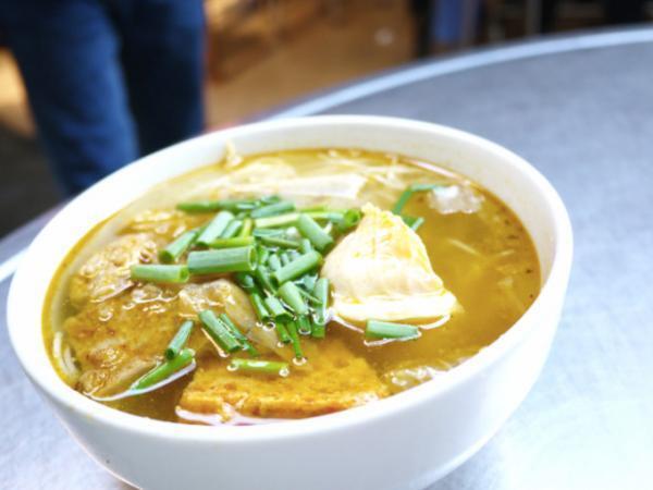 ベトナム中部ダナンで愛される麺料理「ブンチャーカー」