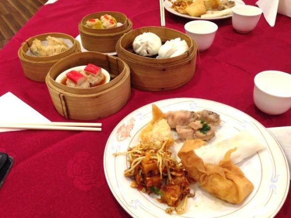 ラマダン（断食）期間だけ！深夜の飲茶食べ放題をブルネイで！