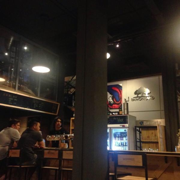 一風変わった場所にオープン？バンコクで人気のビールバー