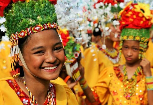 世界中から観光客が集まるフィリピン最大級の祭り