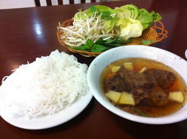 一度食べたら病み付き！ベトナムつけ麺「ブンチャー」