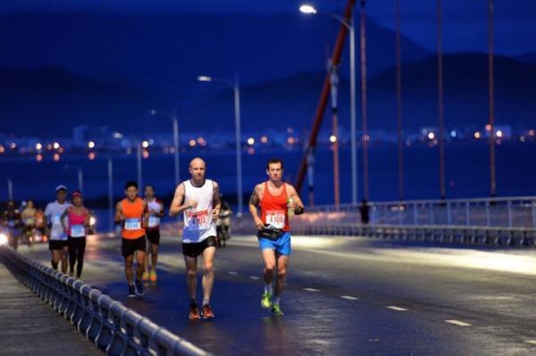 人気急上昇中の美しいビーチを走る「ダナン国際マラソン」