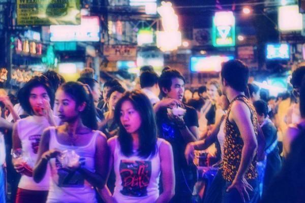 バンコクのバックパッカーの聖地「カオサン通り」の今