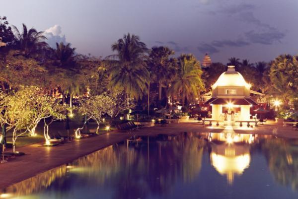 アンコール・ワットの街で穏やかな時間の流れるリゾートにステイ