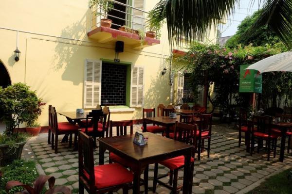 ヴィエンチャンで落ち着いてラオス料理を堪能できるレストラン