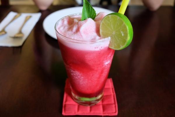 ヴィエンチャンで落ち着いてラオス料理を堪能できるレストラン