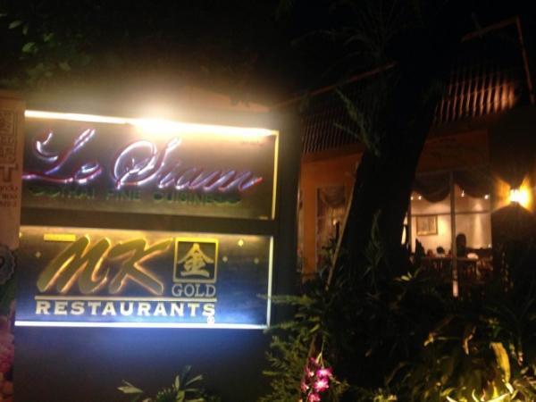 バンコクで人気！屋外ピザレストラン「Pizza Massilia(ピザ・マッシリア)」