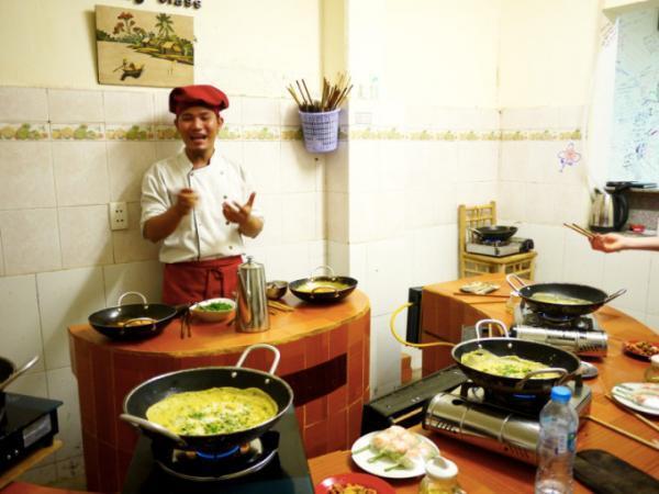 シクロがお迎え！ホーチミンのアットホームなベトナム料理教室へ