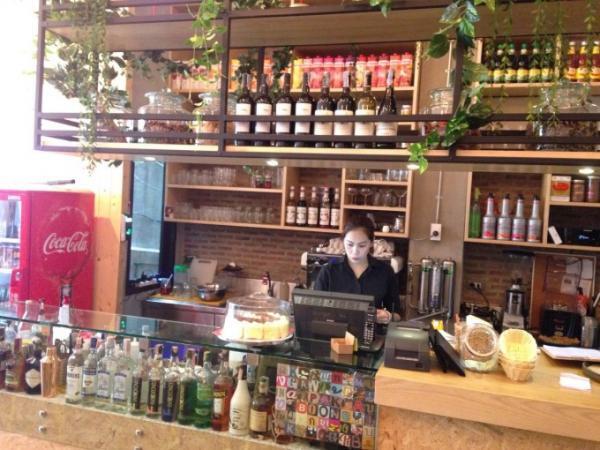 空芯菜を使ったメニューが自慢！タイ料理店「Pak-Boong」