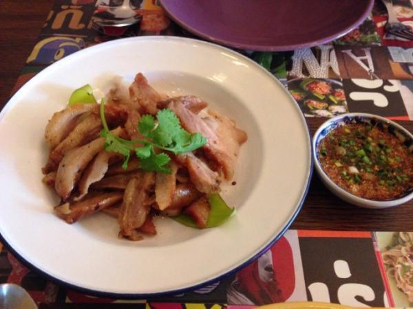 空芯菜を使ったメニューが自慢！タイ料理店「Pak-Boong」