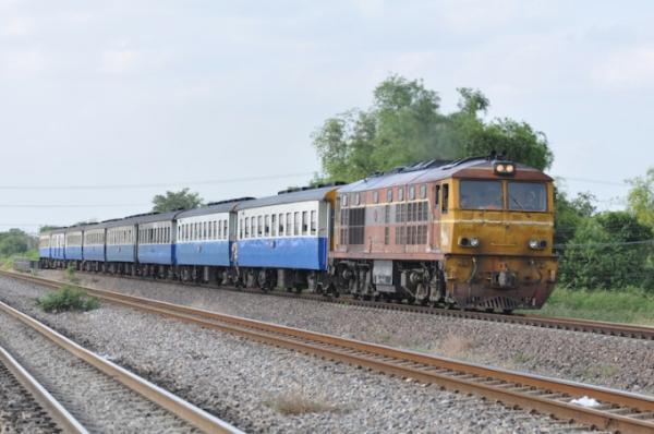 バンコクから鉄道に乗って古都アユタヤへ行ってみよう！