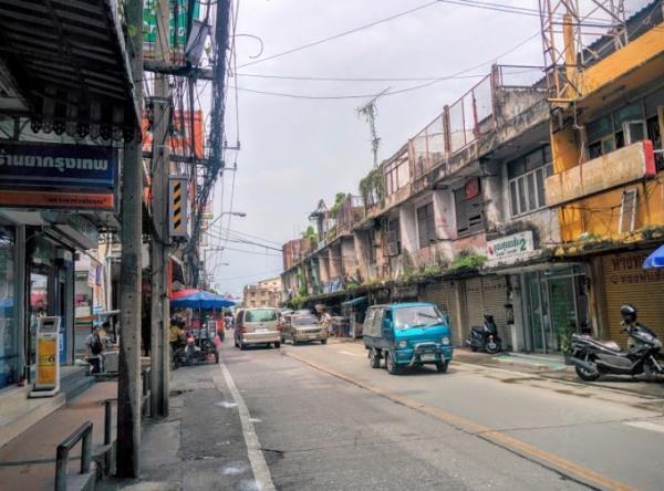 タイシルクをオトクに買うなら「ジム・トンプソン」のアウトレットへ