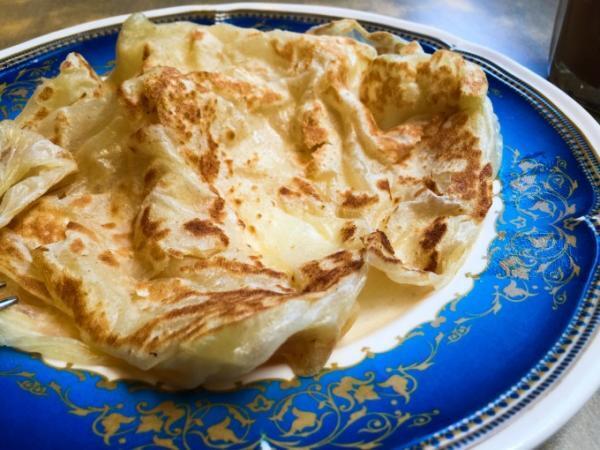 マレーシア人の定番朝ご飯「ロティ・チャナイ」