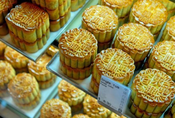 色とりどりの月餅でお祝い！シンガポール中秋祭