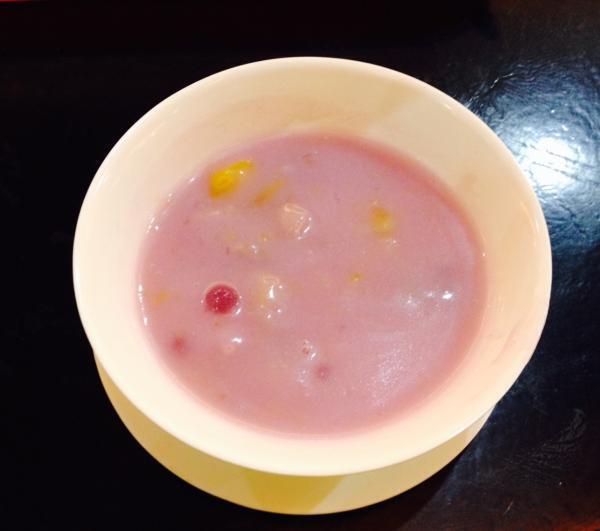 フィリピンのおしるこ！温かいハロハロ「ギナタン・ハロハロ」